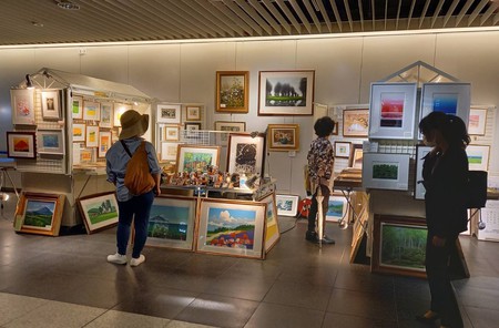 絵画バザール