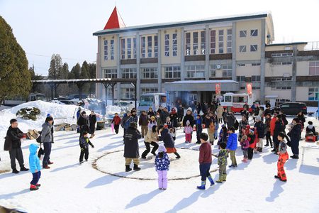 まおい学びのさと写真展「まずは子どもを幸せにしよう」